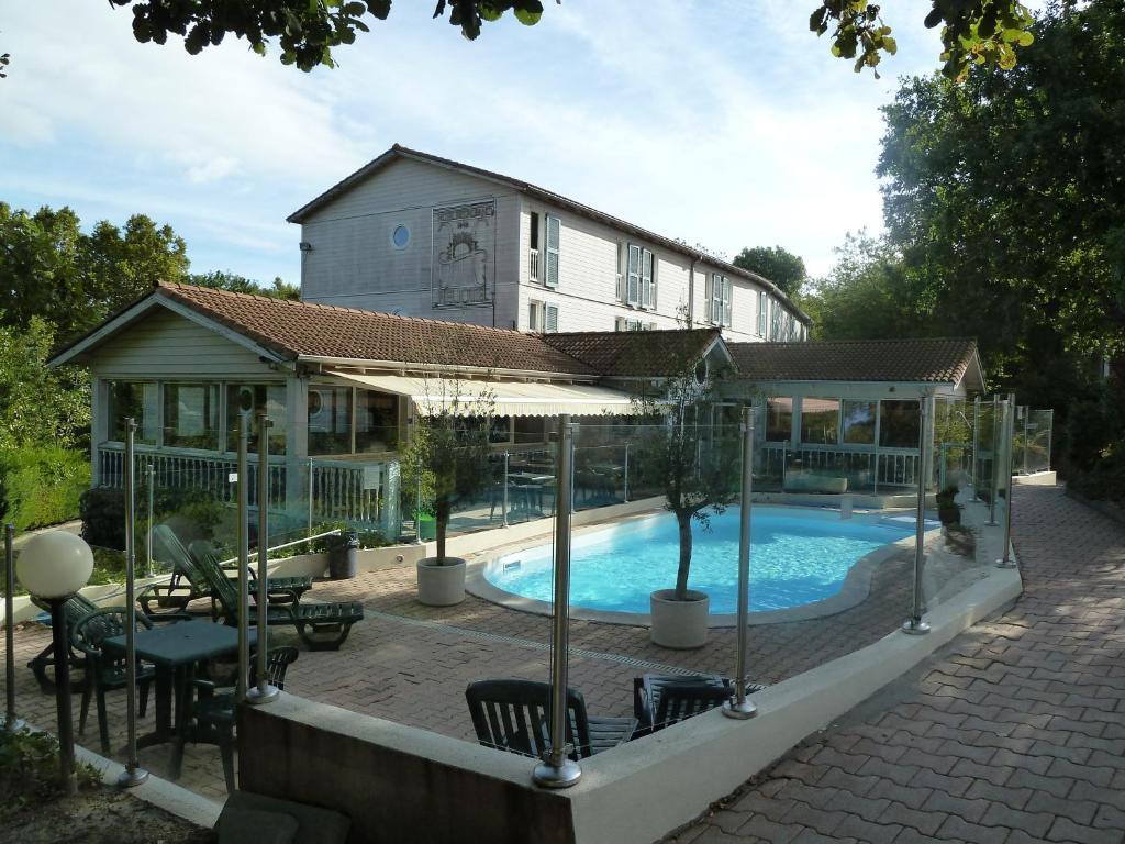 Hotel & Restaurant Heliotel Montferrier-sur-Lez Zewnętrze zdjęcie