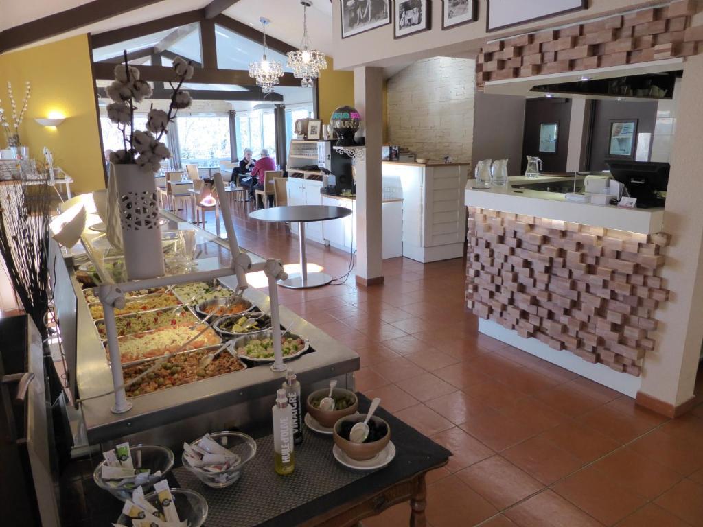 Hotel & Restaurant Heliotel Montferrier-sur-Lez Zewnętrze zdjęcie