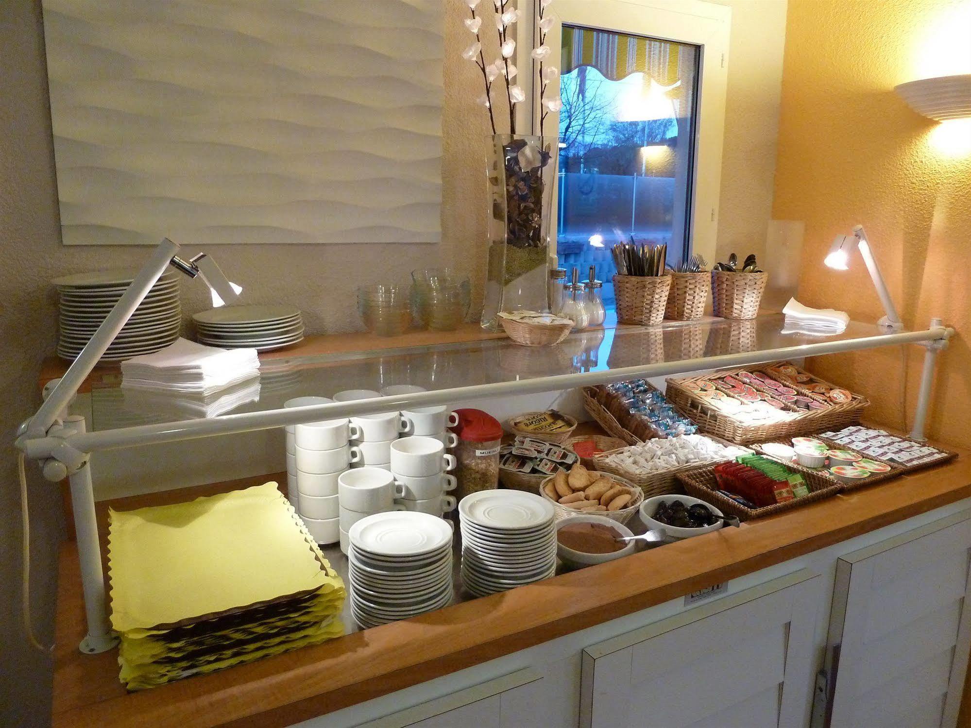 Hotel & Restaurant Heliotel Montferrier-sur-Lez Zewnętrze zdjęcie