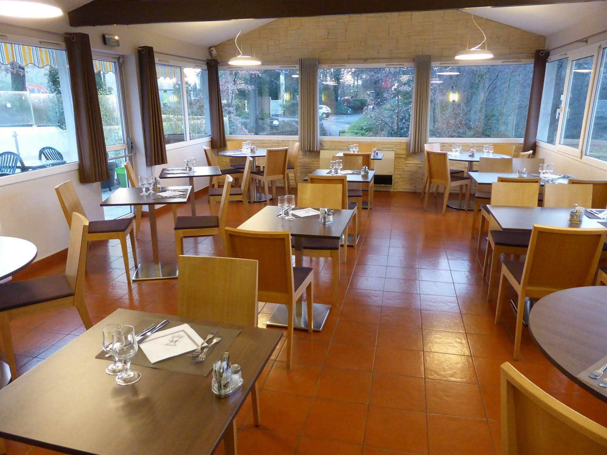 Hotel & Restaurant Heliotel Montferrier-sur-Lez Zewnętrze zdjęcie